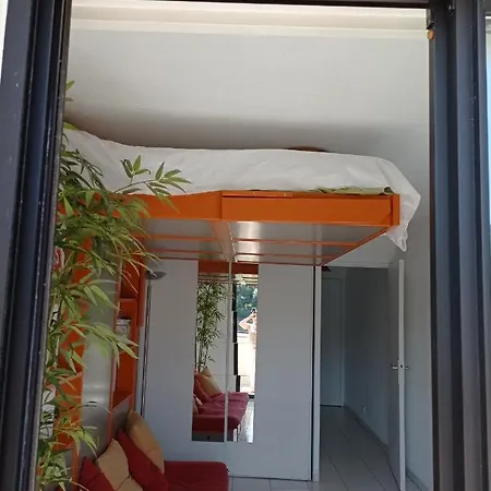 Blue Line Apartment Nice